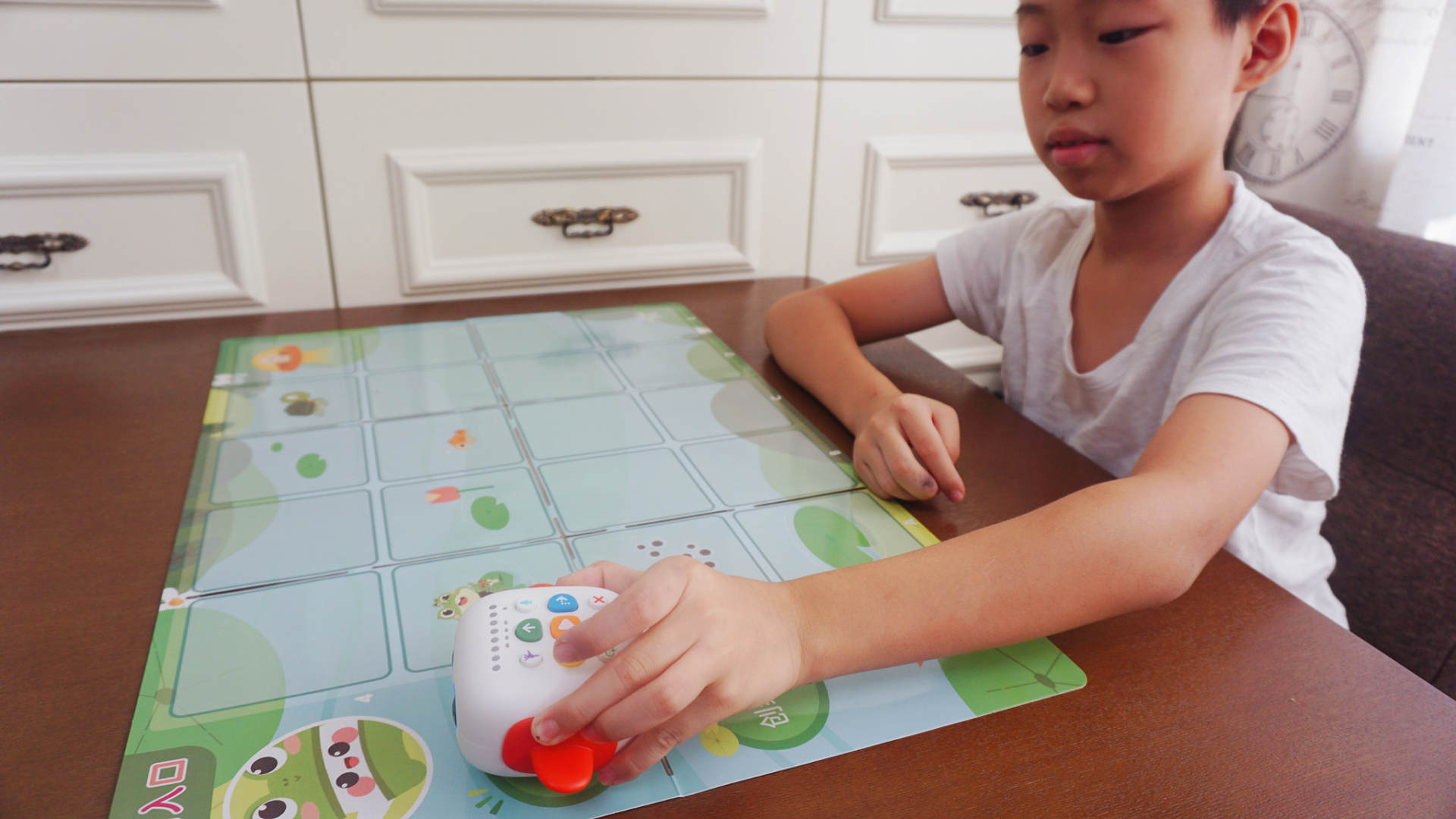 玛塔小q编程机器人示范课,不用编程做机器人