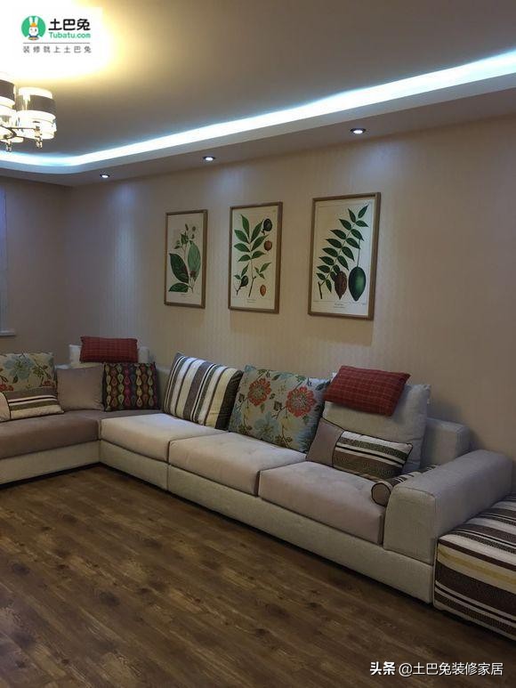 装修风格贴墙纸,客厅贴什么墙纸好看