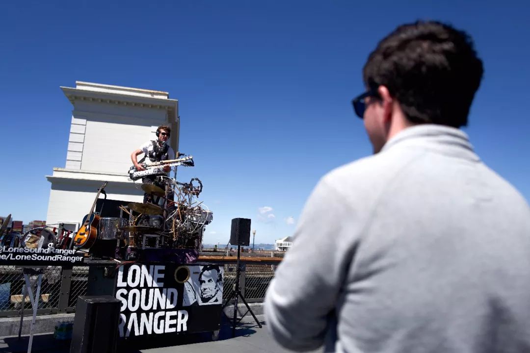 擎怀｜于美利坚告别“6”的罗曼蒂克