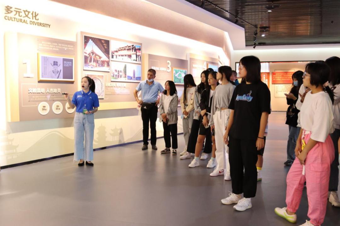 第一届青少年足球联赛总决赛,绿荫中学生足球比赛