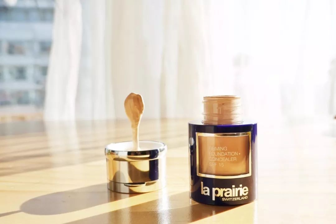 朋友圈精致生活却一地鸡毛,精致朋友圈背后的真实故事