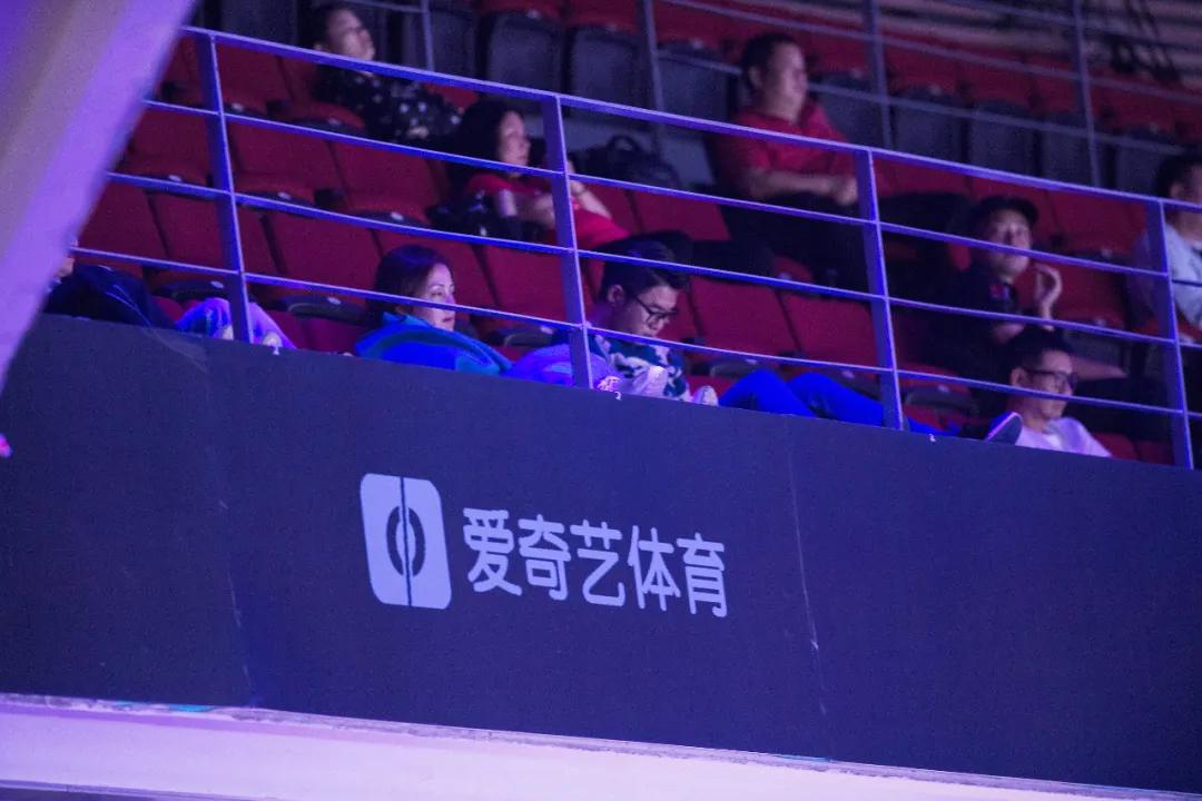 谁能拯救巴塞罗那足球俱乐部,谁来拯救中国足球