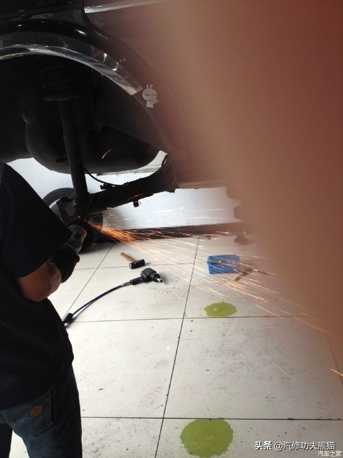 桑塔纳3000后轮鼓刹改碟刹,桑塔纳后轮鼓刹改碟刹教程