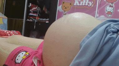 胎儿在孕妈肚子里抖动是怎么回事？可不是你以为的胎动，别弄错了