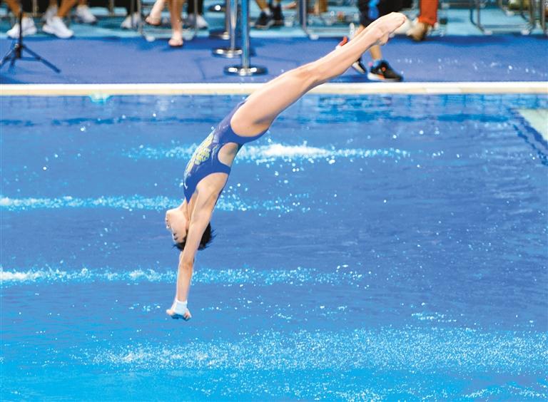 奥运冠军挑战10米台,奥运冠军集体亮相