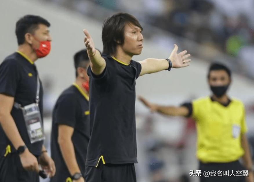 解说国足输球原因,国足2-3不敌沙特李铁赛后采访