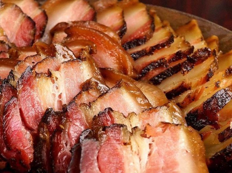 各地的腊肉做法,东莞晒腊肉10斤肉配方多少盐