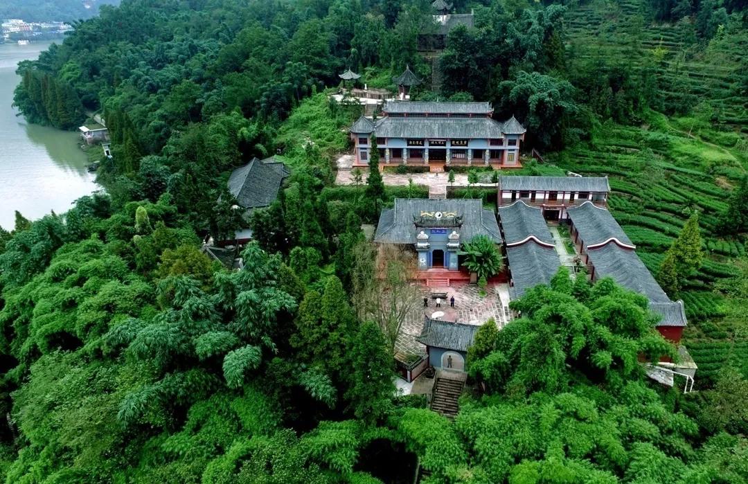 成都周边旅游4-5天推荐地方,成都周边三日游攻略最佳线路2021