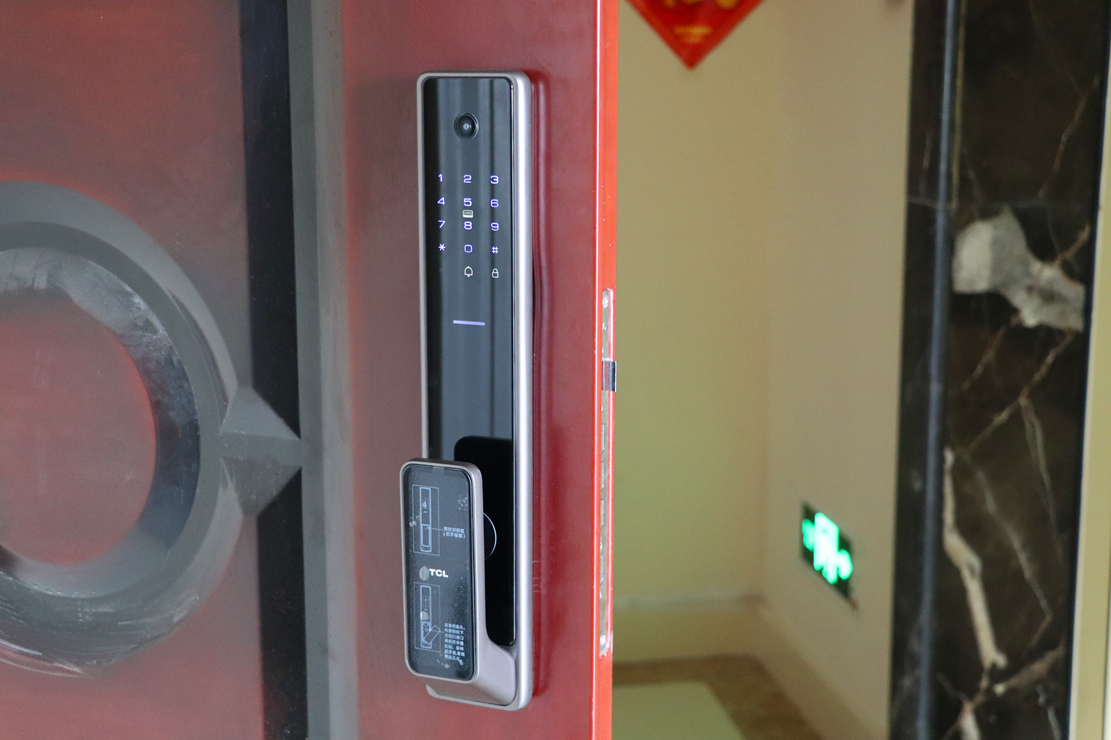 tcl智能门锁k7j怎么使用,tclk7j智能门锁如何调整锁舌