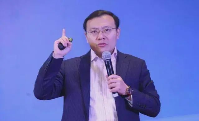 许家印空城计,任泽平致敬许家印