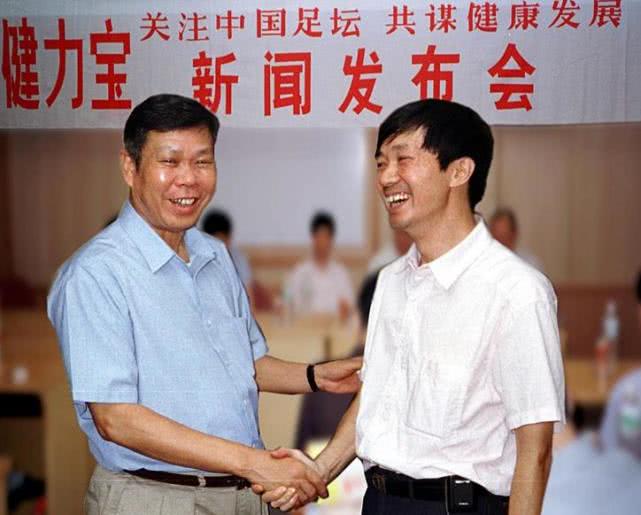 健力宝创始人李经纬大败局,健力宝创始人李经纬追悼会