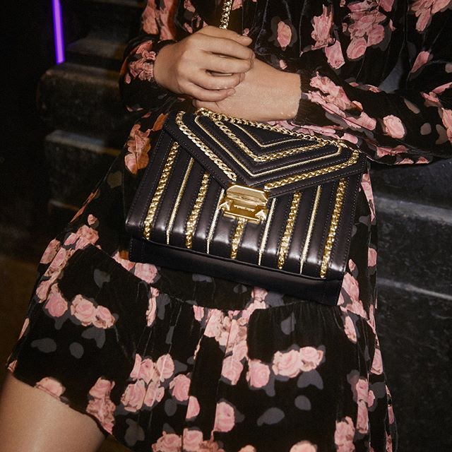 讨好女朋友的100种方法,讨好女朋友的一百种方法