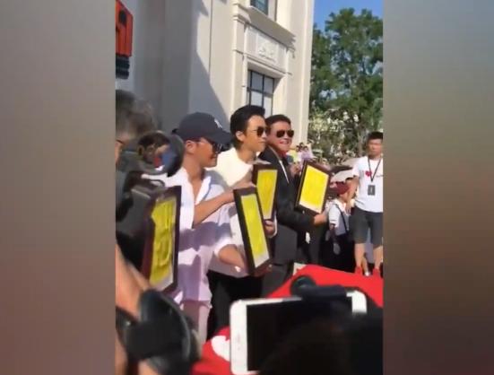 冯小刚与邓超是什么关系,冯小刚为什么不跟邓超合作