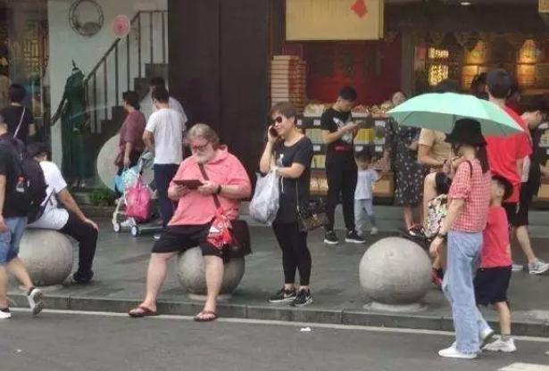 steam求生之路2啥时候免费,steam求生之路2更新新地图了吗