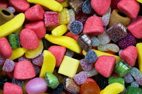 给孩子吃什么会影响智商,给孩子吃有毒的食物