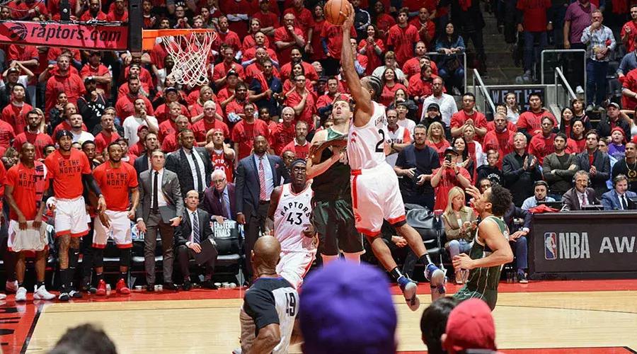 莱昂纳德就是小卡吗,莱昂纳德超级英雄图片