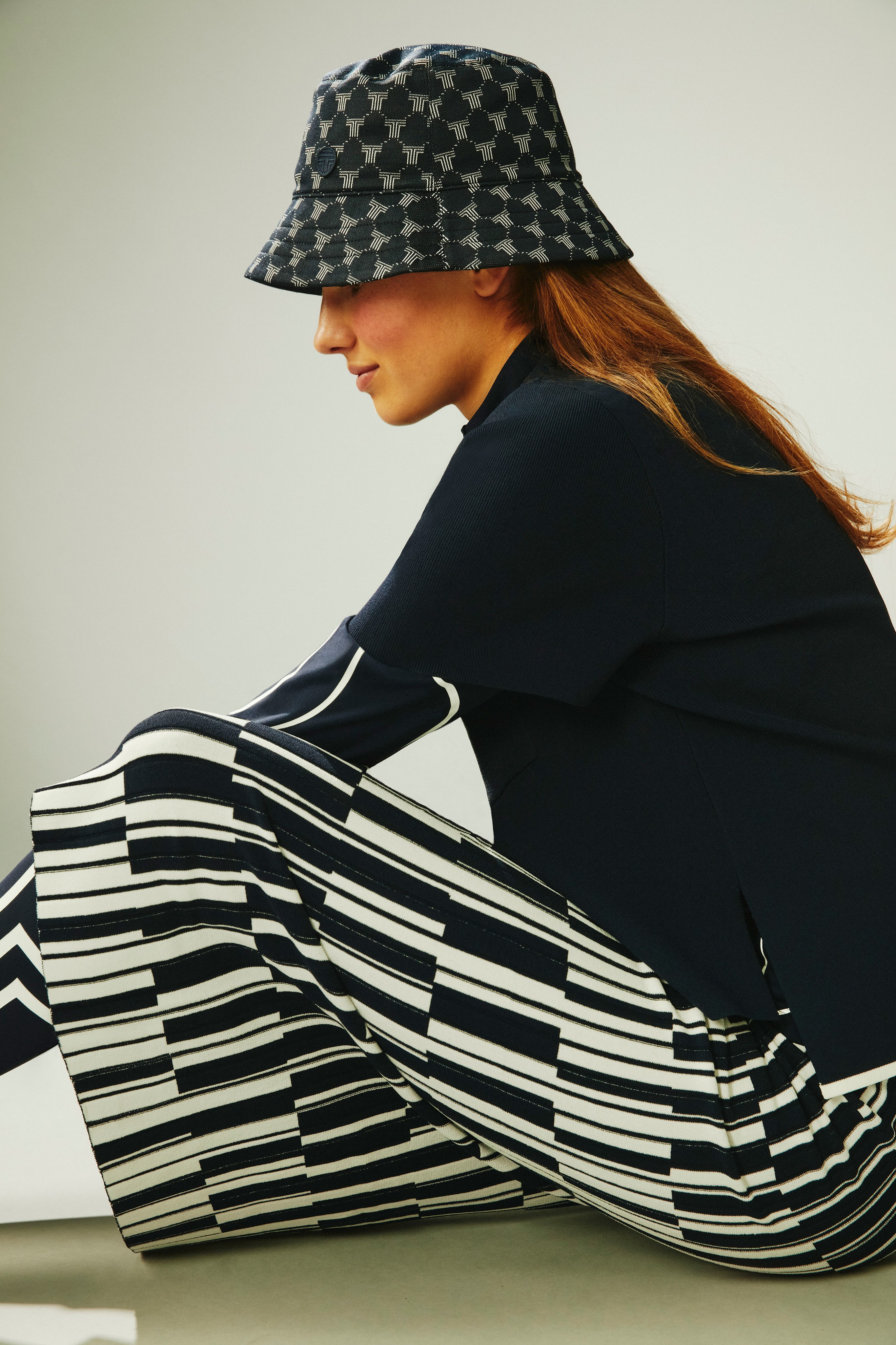 torysport什么档次,torysport2021秋冬系列连帽羽绒服