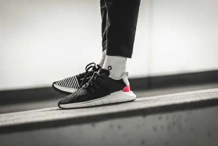 阿迪达斯ozweego鞋带系法,阿迪达斯forum怎么系鞋带