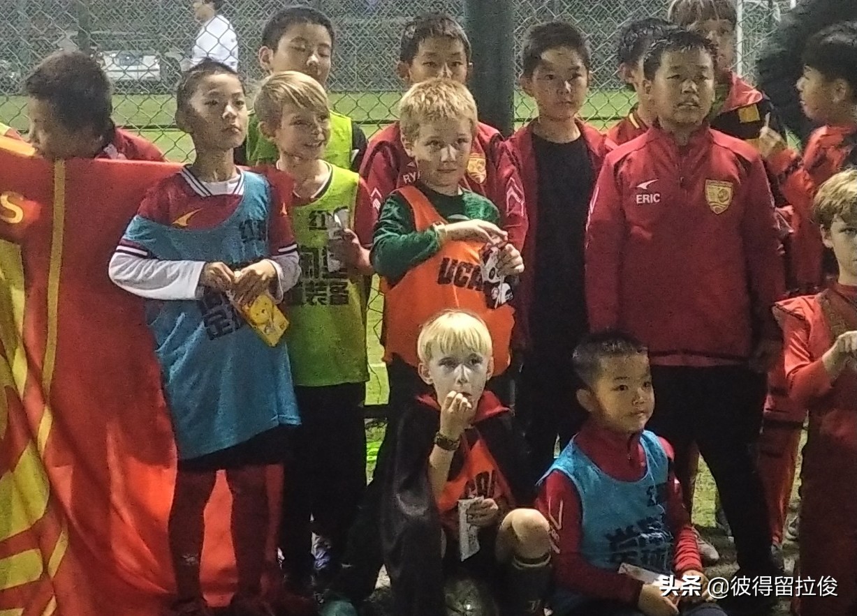 青岛红狮足球俱乐部,青岛红狮足球比赛