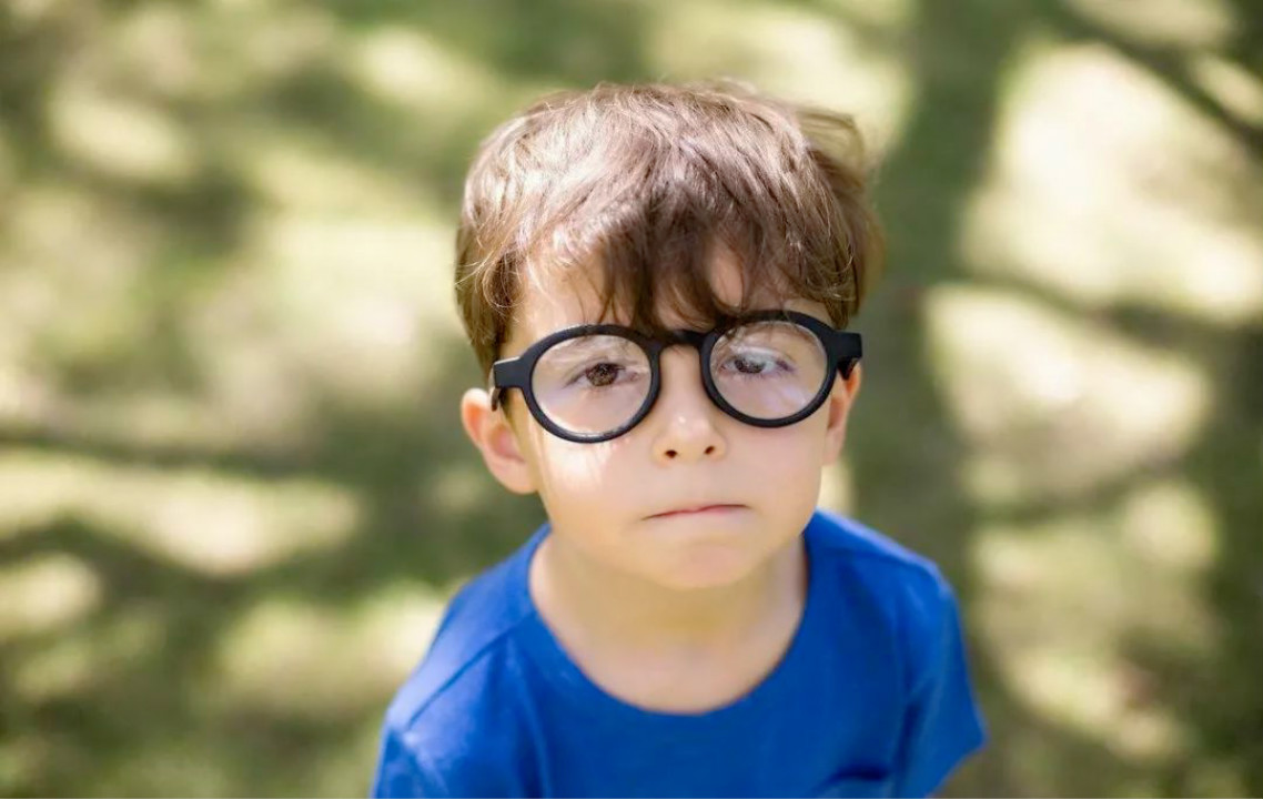 孩子前期近视能治好吗,孩子近视该如何开导