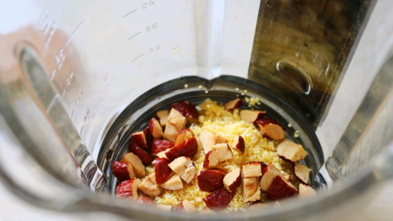 小米核桃红枣糊,小米苹果红枣糊