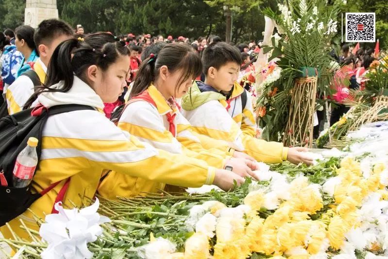 疫情期间外卖小哥被惊呆,武汉外卖小哥看到备注