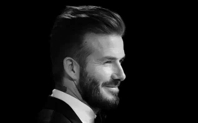 贝克汉姆最新发型,贝克汉姆发型大背头