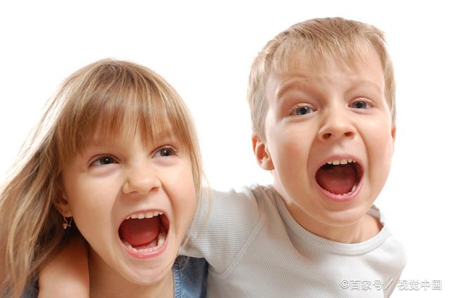 孩子误吃纽扣电池食道被灼伤,儿童误食电池液体怎么办