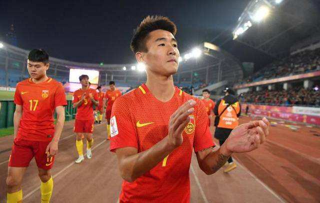 恒大或用三年大合同锁定当红国脚,恒大主力阵容提前亮相后防线启用