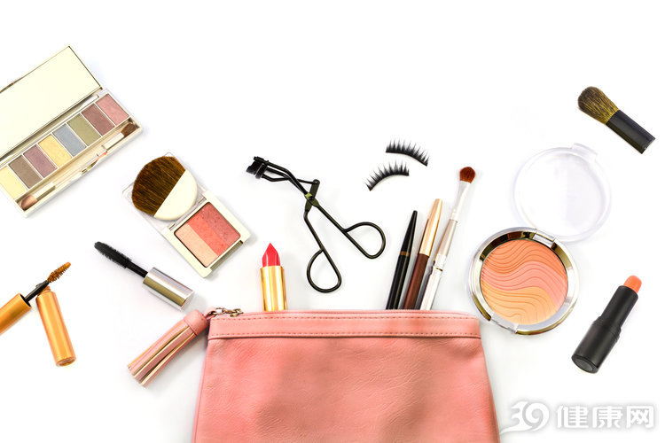 卸妆不干净等于白护肤！三个步骤教你如何正确卸妆