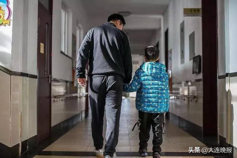 感动中国默默无闻付出的老师,大连高校师生感动视频