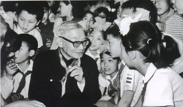 工作75年的“桥坚强”曾被炸3次，屹立不倒是因设计者茅以升