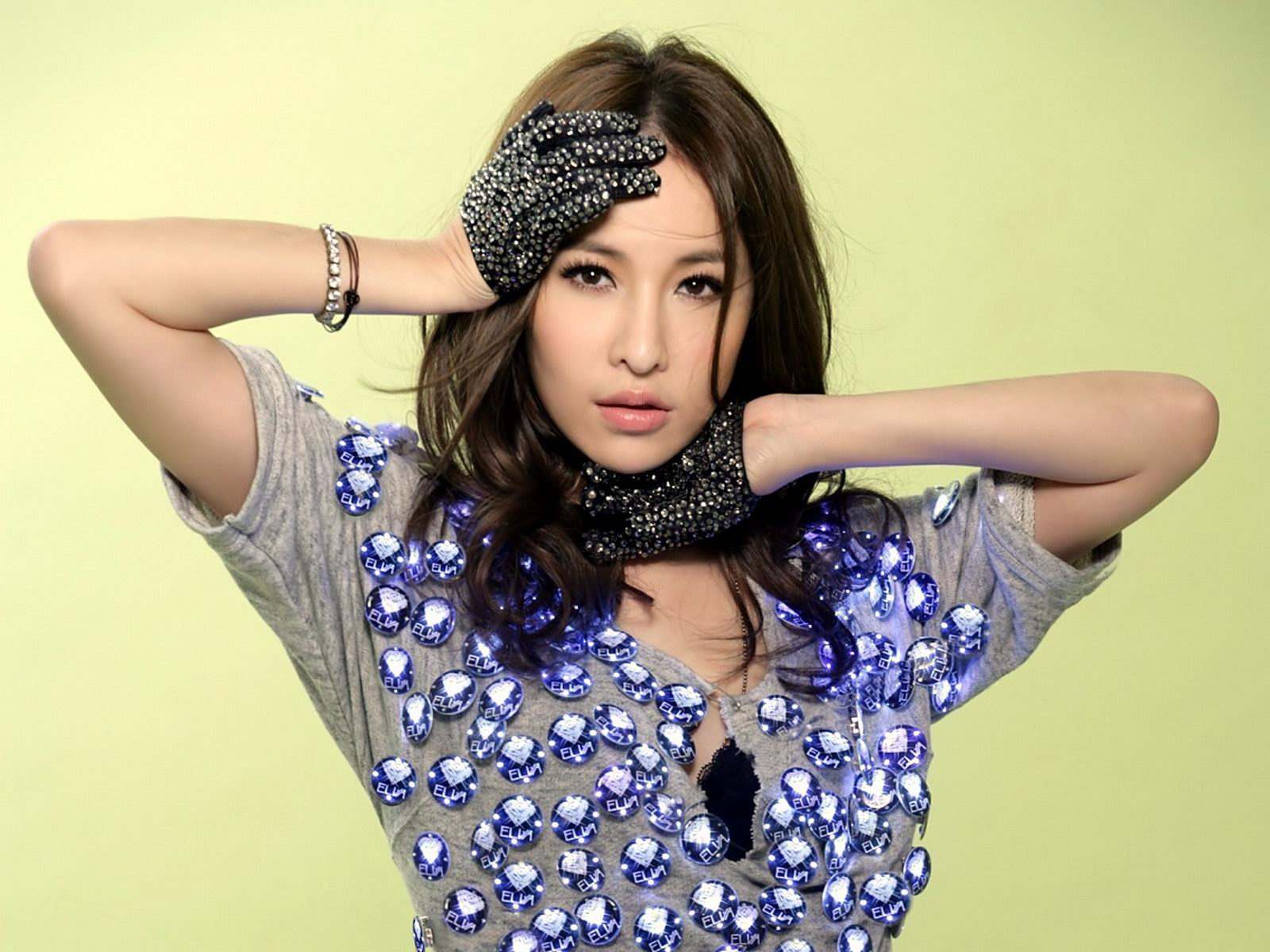 萧亚轩不把25岁以上男人放在眼里,萧亚轩从来不把25岁男生放在眼里