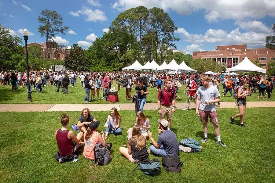 从第43位跃居公立大学Top18，这所大学凭什么能三级跳？