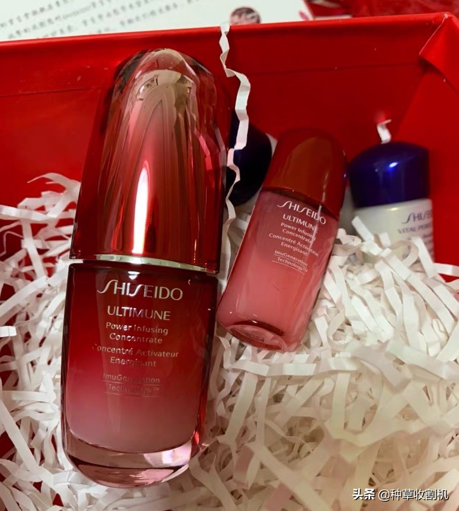 「年终大盘点」拯救肌肤的十二款神仙精华，你最爱哪款？