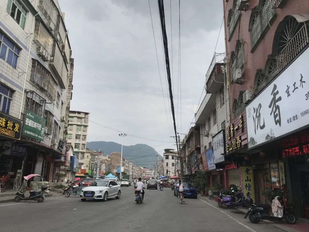 快手红木节直播,快手文玩直播一定要入驻基地吗