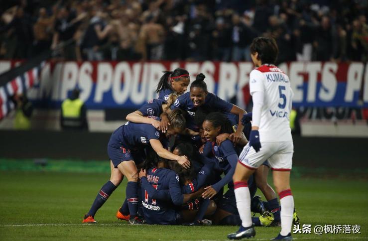 女足王霜亚洲杯夺冠回家视频,为中国女足夺冠骄傲