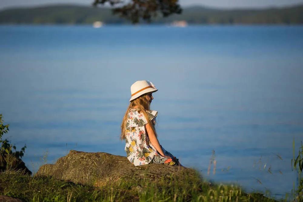 不被家长信任的孩子很难信任父母,不被父母信任心里有多苦