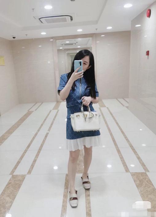 oversize毛衣慵懒风牛仔裙,麻花套头宽松慵懒风搭配牛仔裙