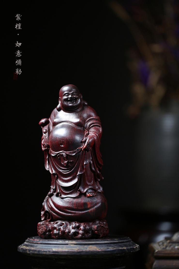 有收藏价值的红木摆件,崖柏松鹤木雕摆件