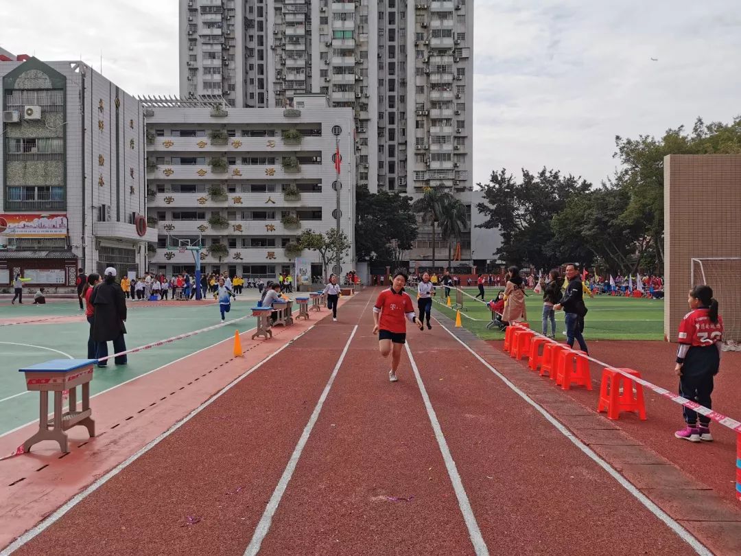 聚德西路小学海珠,广州市海珠区聚德西路小学