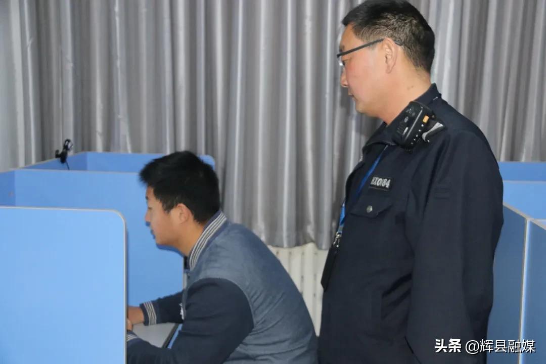 河南辉县丨我市交警大队车管所办理“放管服”异地申领摩托车驾驶证业务第一人