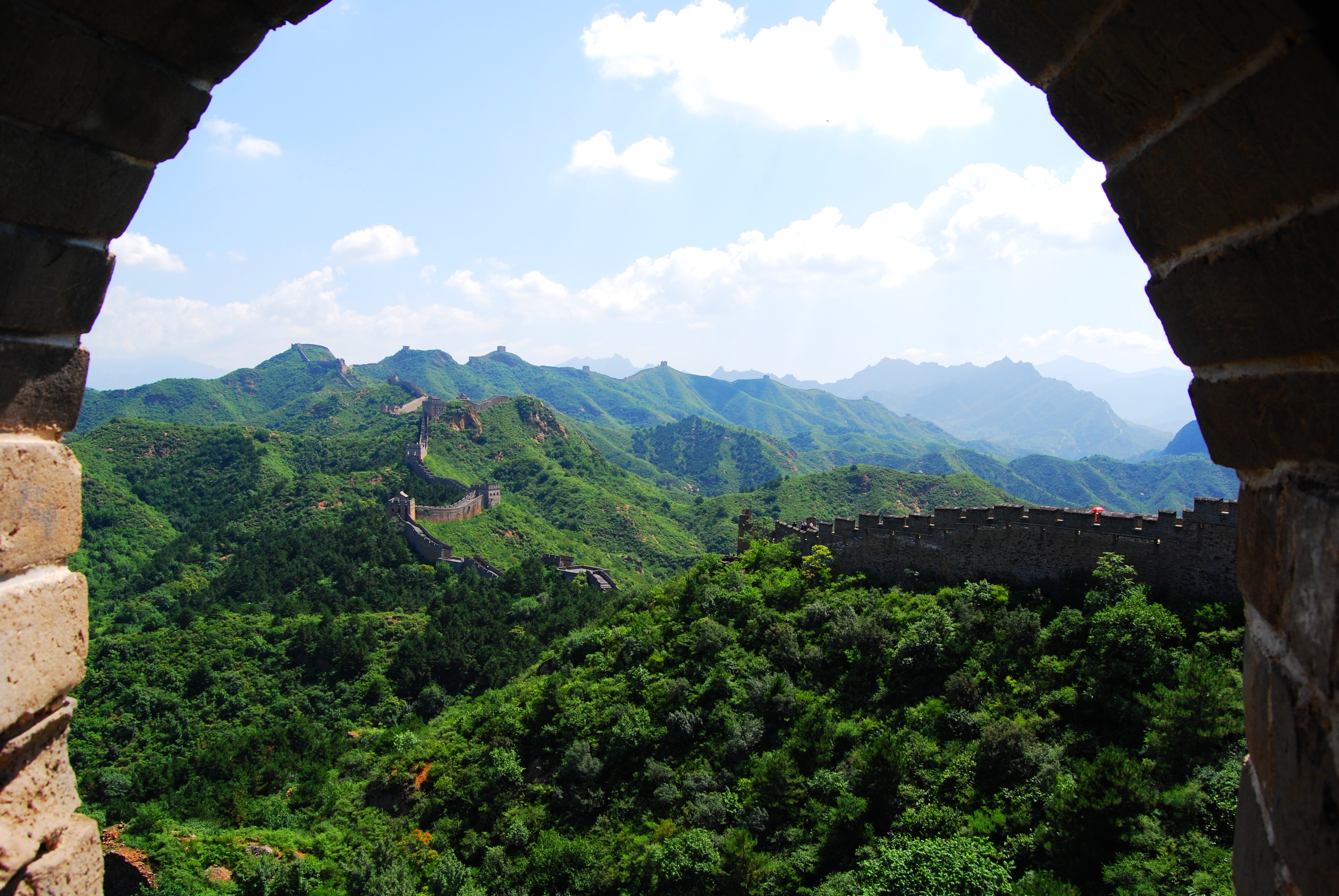 一辆车，从东乌旗沿中蒙边境公路到阿尔山，漫长边关寻迹历史遗存