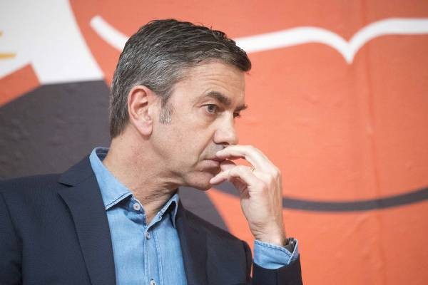 足球防守精彩集锦瓦拉内,皇马学霸瓦拉内防守集锦