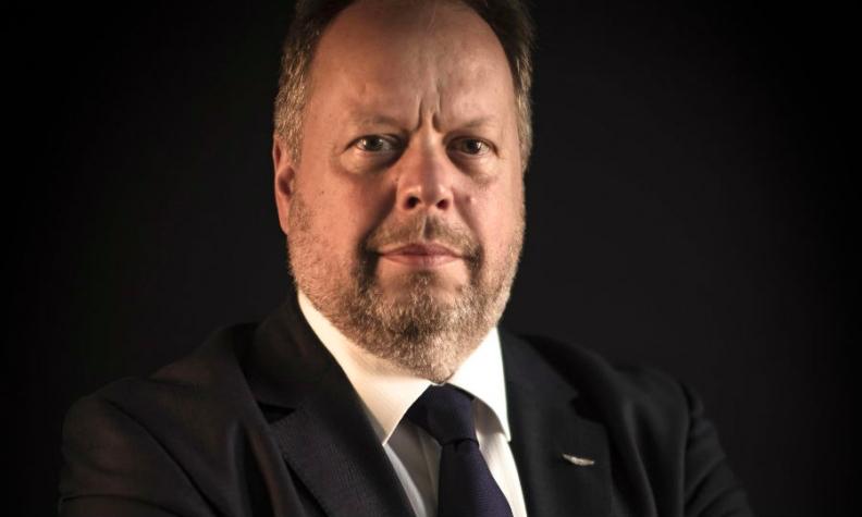 英国超豪超跑婉拒吉利，年亏10亿高管离职，12万北京富翁买账几何