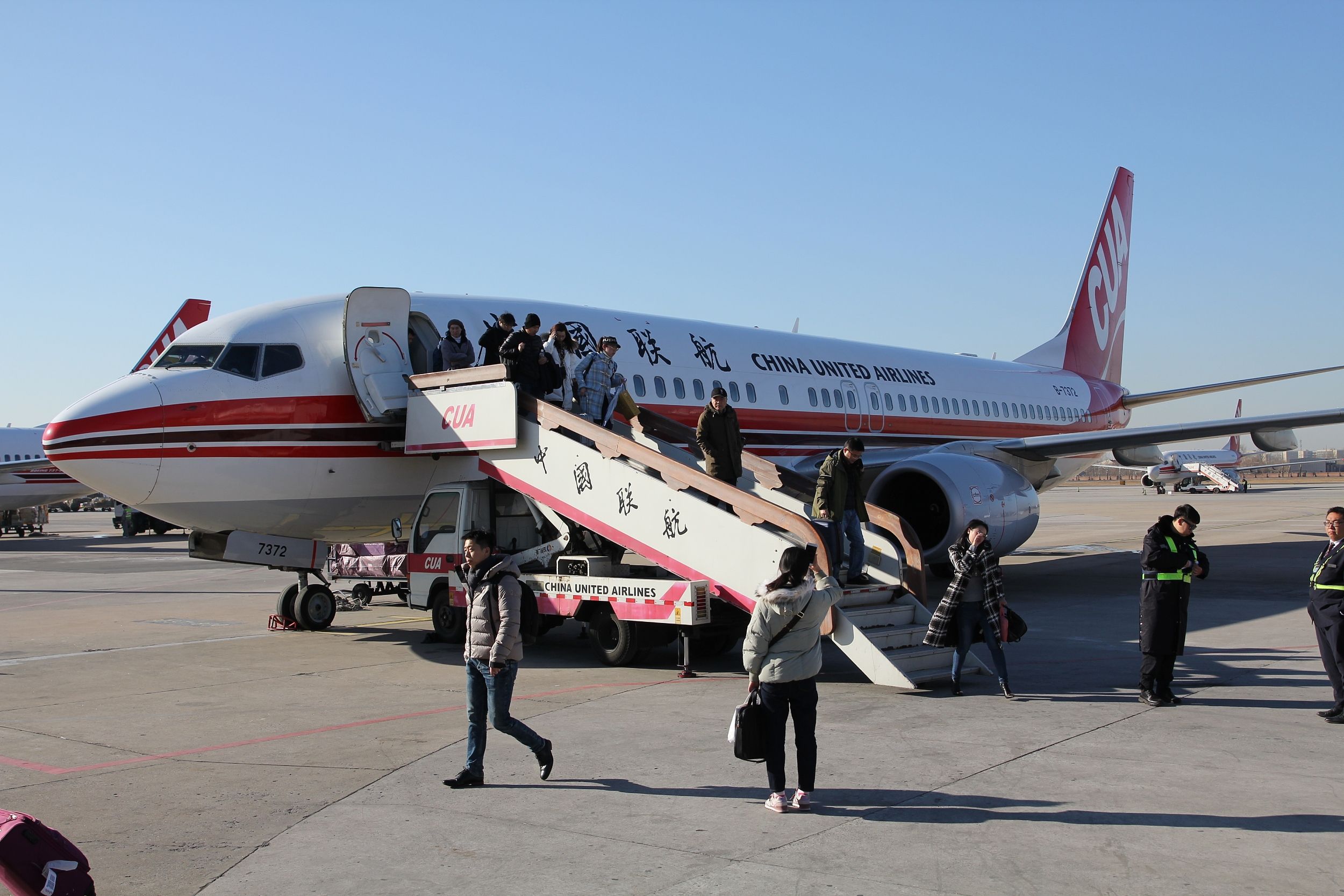 客机为什么突然没油,飞机起飞后发油量不足