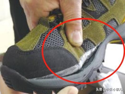 4岁宝宝的脚趾头有弯曲变形,4岁宝宝脚变形图片