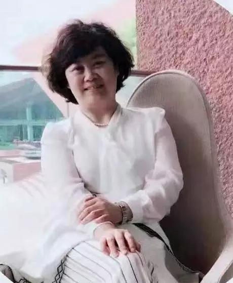 市中医院开展义诊,20多位医疗专家广场义诊