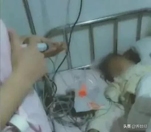 上学途中八岁女孩被捅,14岁女孩被校园暴力后跳楼