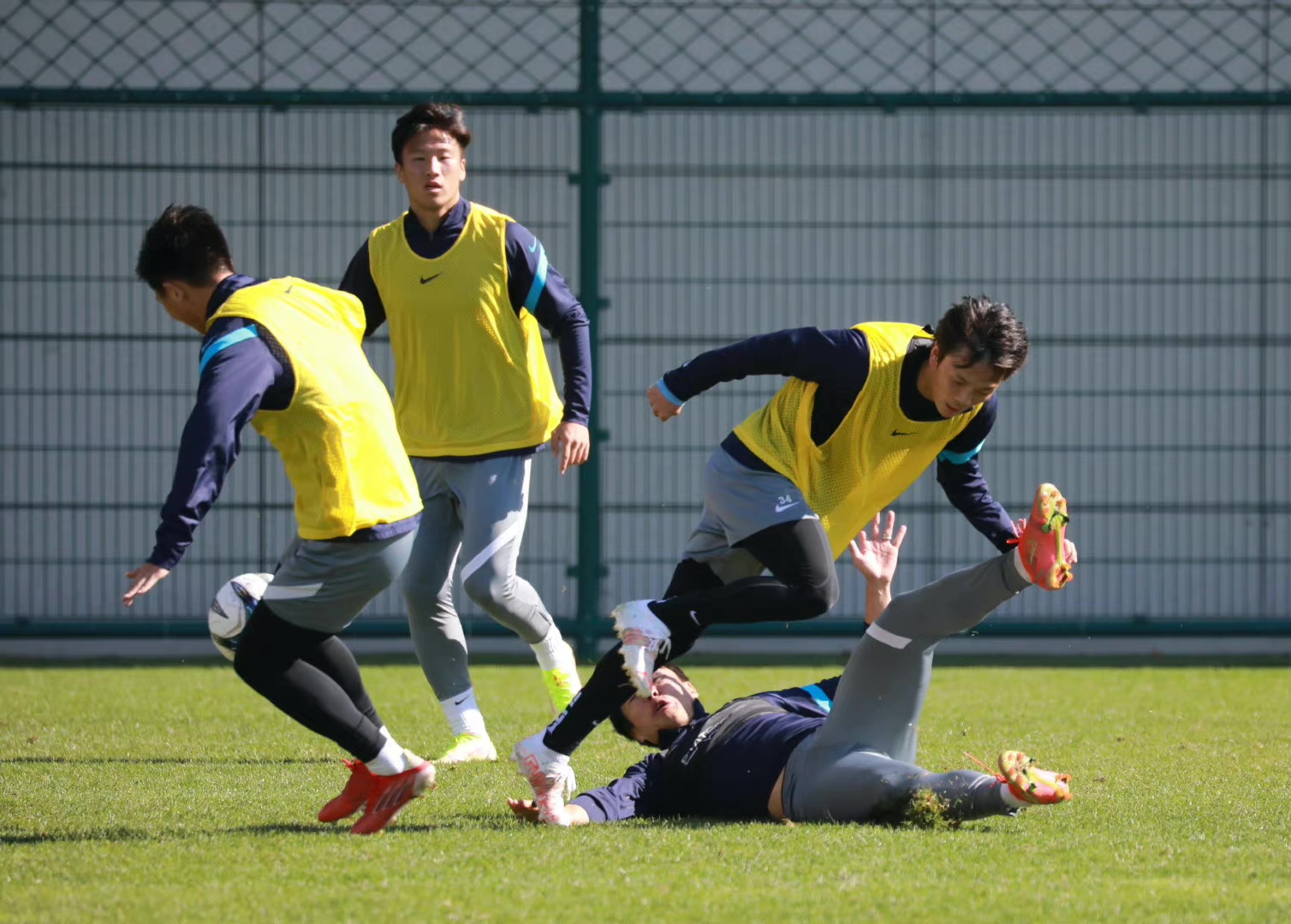 2外援回归，大连人次回合争取进一球，青年军组首发11人央视直播